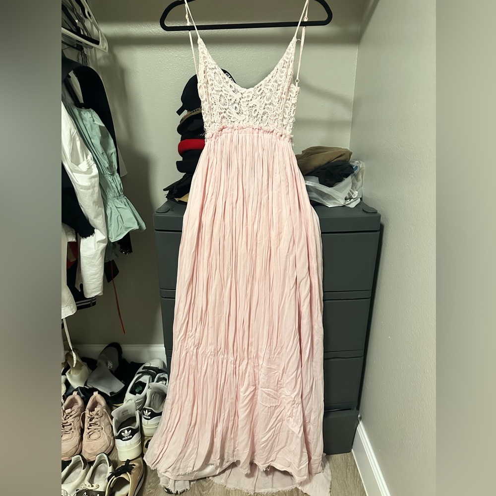 Miss Avenue maxi dress in large.